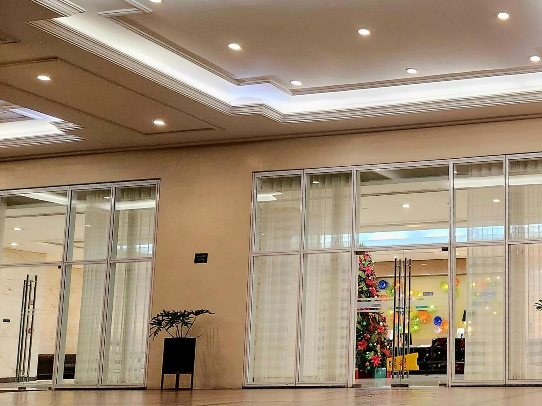 Spacious Cozy Suite At The Venice Mall With Free Parking And Washing Machine (Adults Only) Taguig Esterno foto