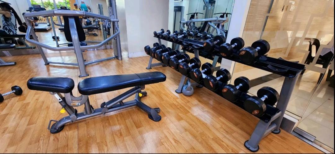 Spacious Cozy Suite At The Venice Mall With Free Parking And Washing Machine (Adults Only) Taguig Esterno foto